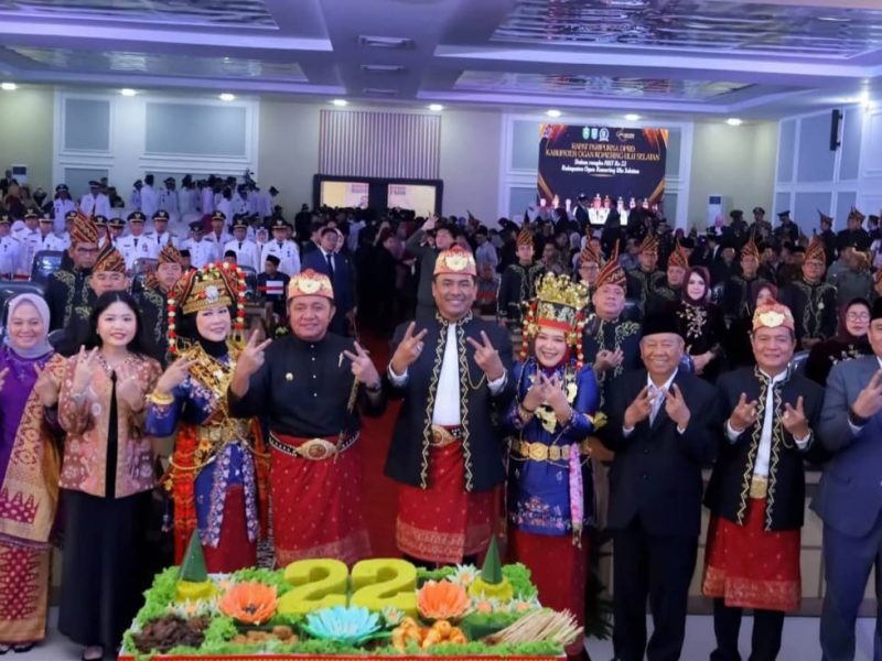 HUT Ke -22 OKU Selatan, H. Herman Deru Gubernur Sumsel Hadiri Rapat Paripurna Istimewa DPRD
