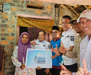 Melalui Program Light Up The Dream, PLN UP3 Lahat Nyalakan Harapan Warga