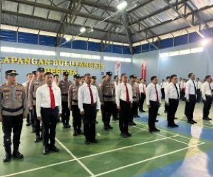 Polres Way Kanan Gelar Upacara Pemberian Reward and Punishment