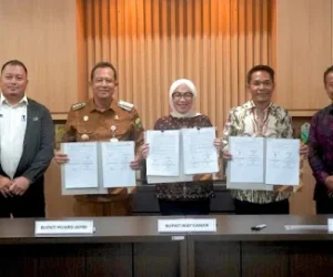 Bupati Way Kanan Teken Berita Acara Verifikasi IPPR untuk Perkuat Revisi RTRW dan RDTR