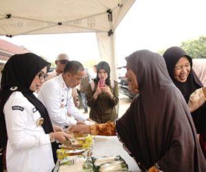 Bupati Way Kanan Buka Gerakan Serentak Penetrasi Pasar