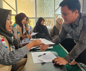 YBM PLN UP3 Lahat Salurkan Beasiswa Cahaya Pintar Ke 66 Siswa di Kabupaten Lahat