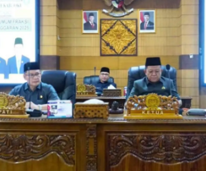 Paripurna DPRD OKU, Sampaikan Jawaban Bupati atas Pandangan Fraksi terkait APBD 2025